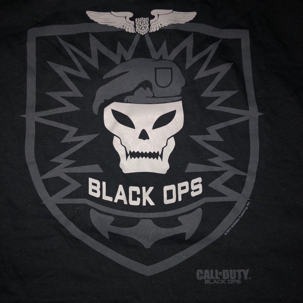 Call of Duty Black OPS t-shirt XL NWTS Activision